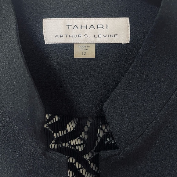 Tahari Arthur S. Levine Lace-Back Blazer | Black | Size 12 - Picture 6 of 8